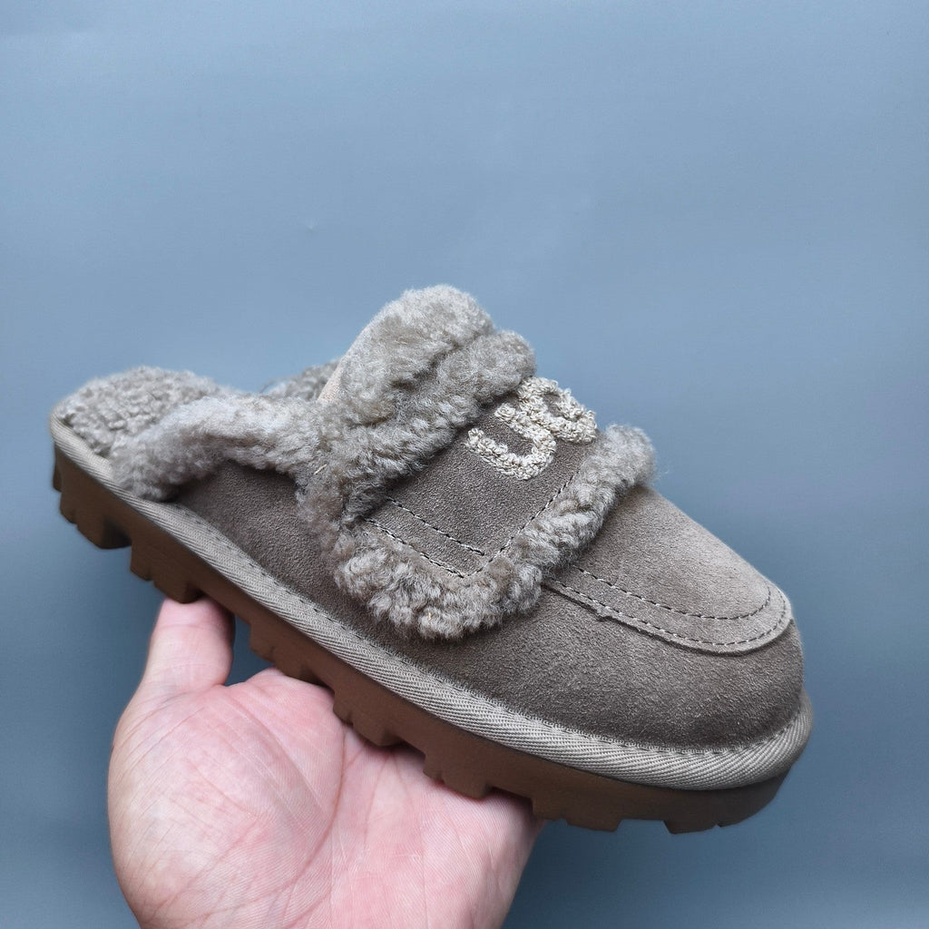 Antelope Brown Fluffy Big Logo Casual Slippers