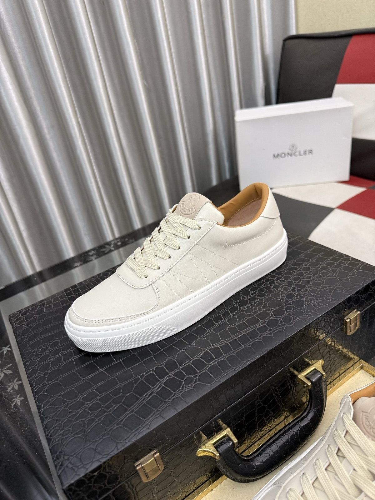 Moncler Men's Off-White Low-Top Sneakers